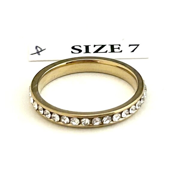 Gold Tone Ring with clear rhinestones, Size 7 Unisex - Picture 2 of 3